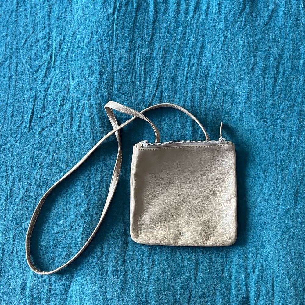 ARE Studio Light Brown Bag - Picture 2 of 6